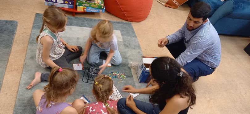 Balatoni nyaralás, fejlesztő foglalkozások – Közel másfél millió forinttal támogattunk eddig menekülteket segítő civileket