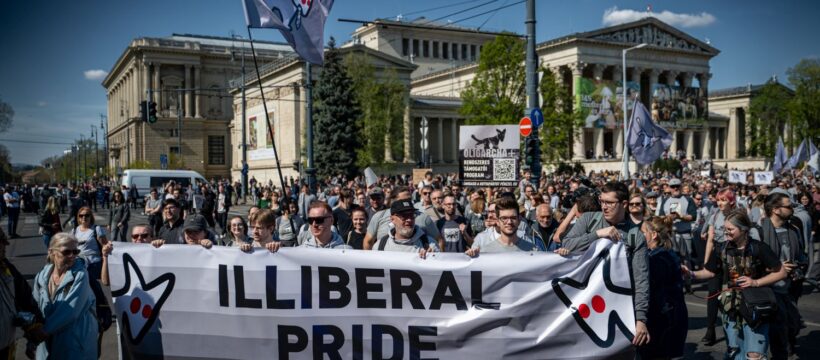 Szürke Pride - Szürkeség menete - Békemenet - Kétfarkú Kutya Párt