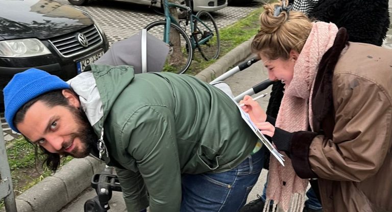 Passzivista leszek - Magyar Kétfarkú Kutya Párt