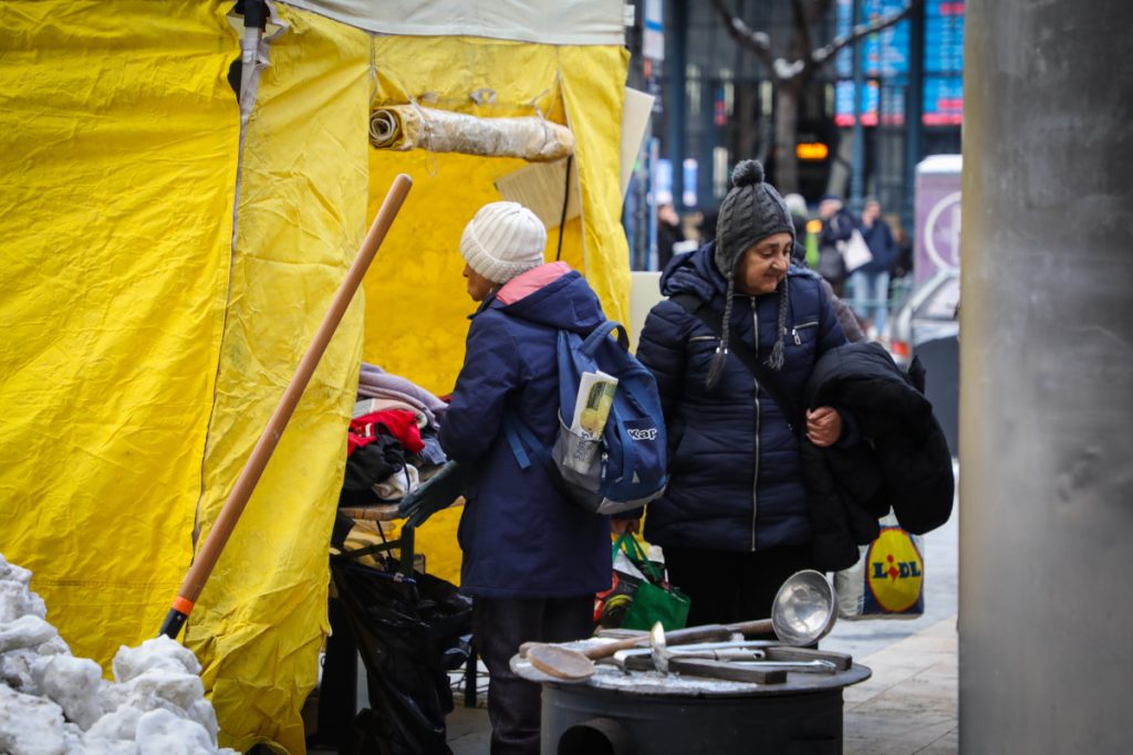 Helpsátor - éjjel-nappali melegedőpont - Nyugati - MKKP