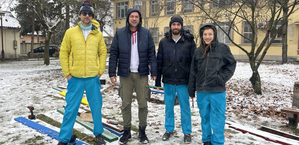 NER-ES CÉG EGYENRUHÁJÁBAN SZÖKTÜNK BE AZ ÚJPESTI KÓRHÁZBA FELÚJÍTANI