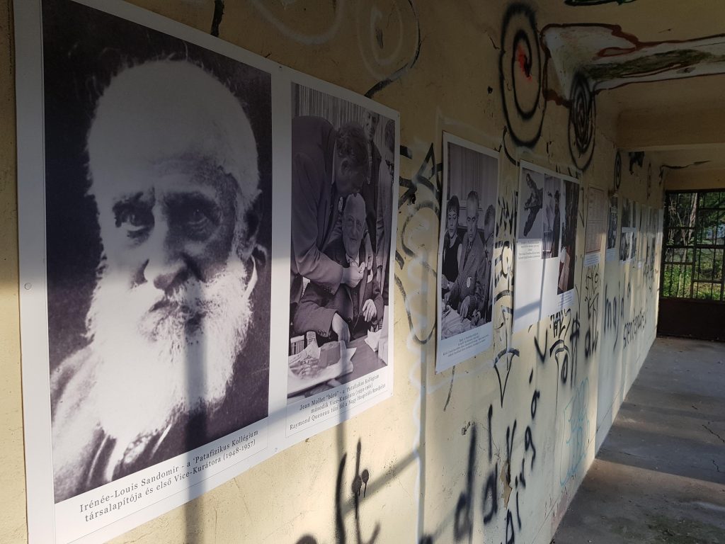 A 71 éves ‘Patafizikus Kollégium tiszteletére nyílt kiállítás